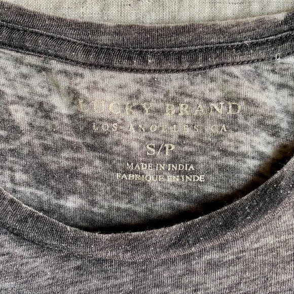 NWT Lucky Brand grey embroidered tiger floral short sleeve t-shirt Size Small - Picture 9 of 10